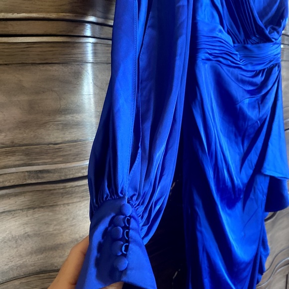 NWOT MAC DUGGAL One Shoulder Long Sleeve Satin Formal Gown - Picture 3 of 12